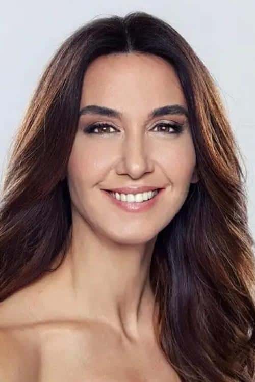 Ayşe Tolga